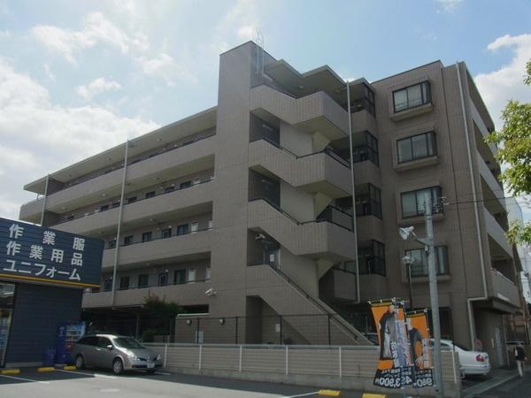 Local appearance photo. New quake-resistance standards