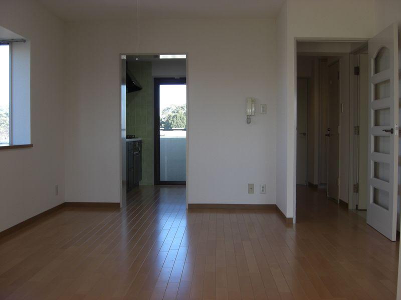 Living. Living-dining