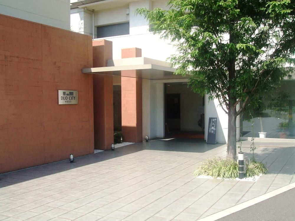 Local appearance photo. Rapid is a stop station "Shinkoiwa" station 4 minutes walk. Hasekokomyuniti management.