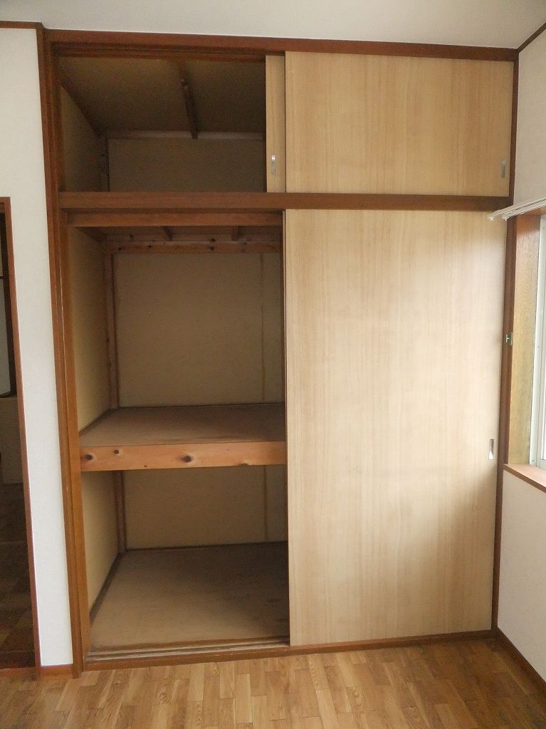 Receipt. Japanese-style closet