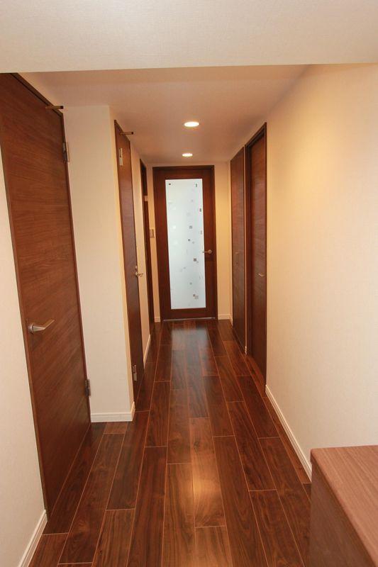 Entrance. Interior visible from the front door