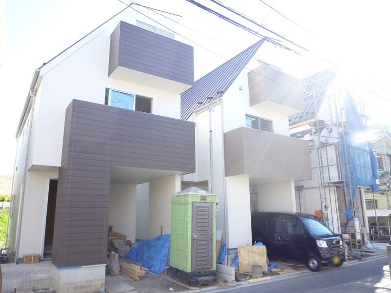 Local appearance photo. Local (11 May 2013) Shooting