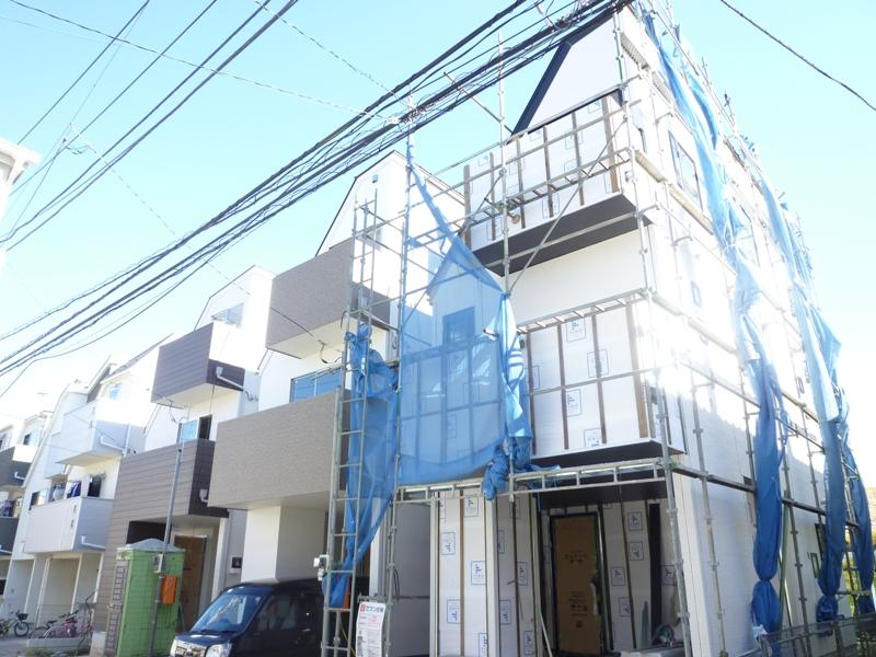 Local appearance photo. Local (11 May 2013) Shooting