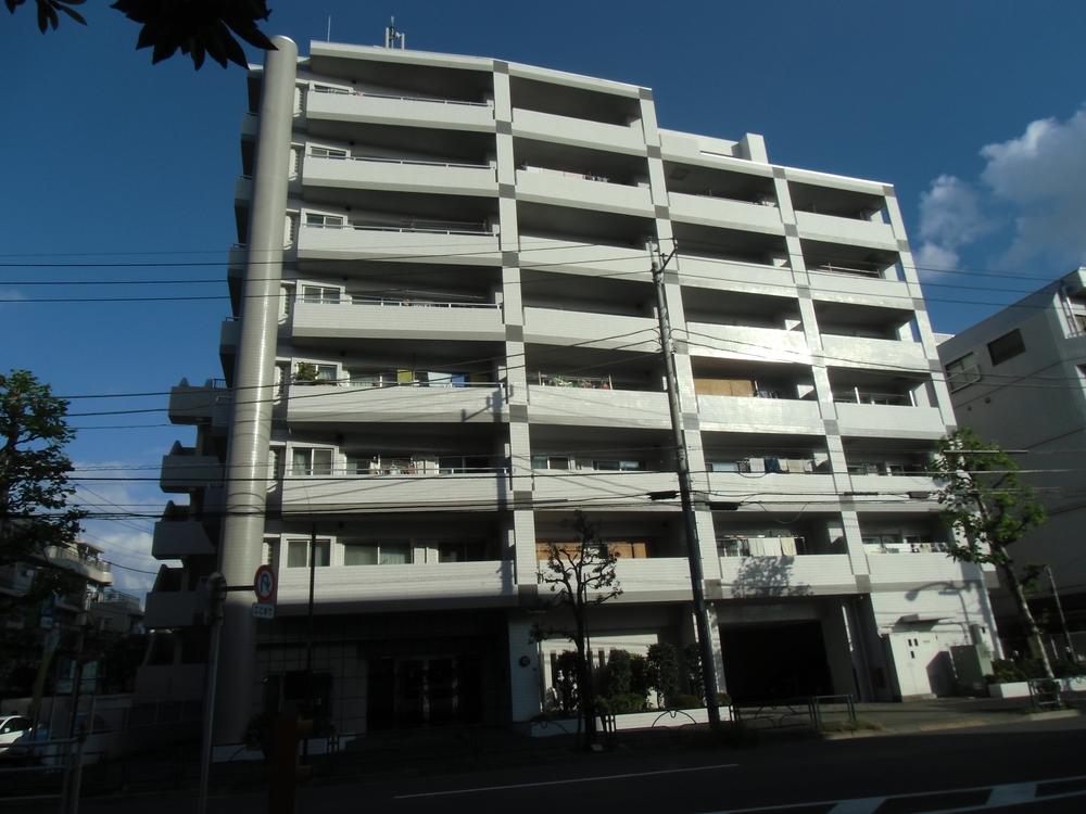 Local appearance photo. Local (10 May 2013) Shooting