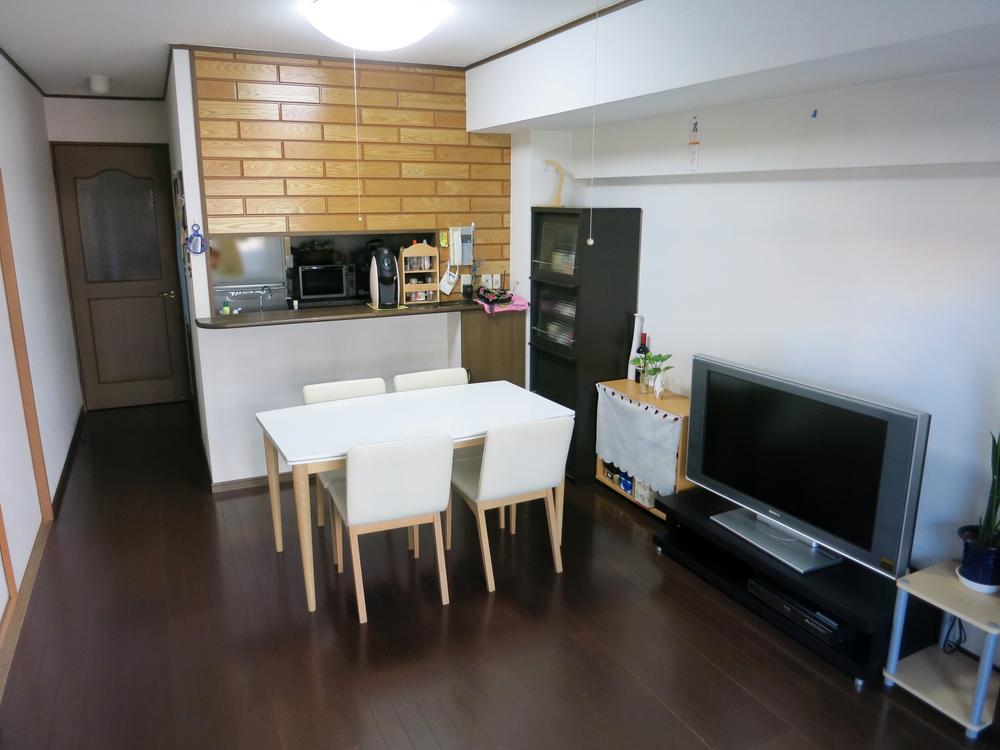 Living. (November 2013) Shooting LD about 10.3 Pledge (K about 3.2 Pledge)