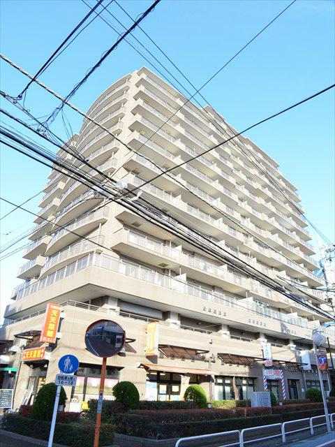 Local appearance photo. 1-minute walk from the station