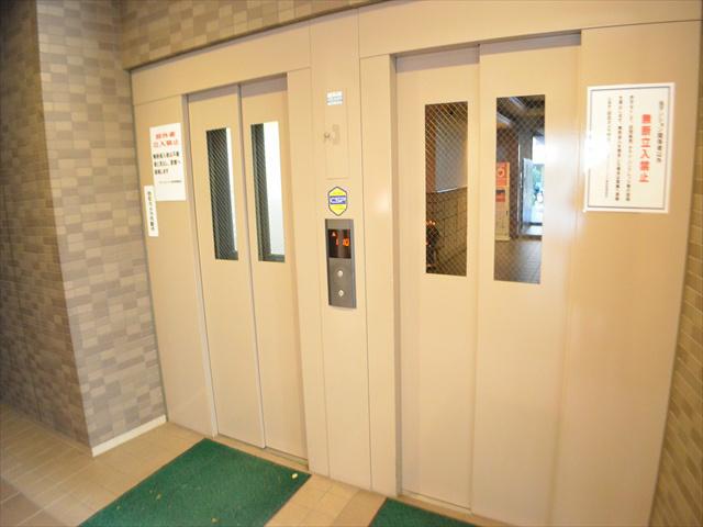 Other common areas. Elevator 2 groups