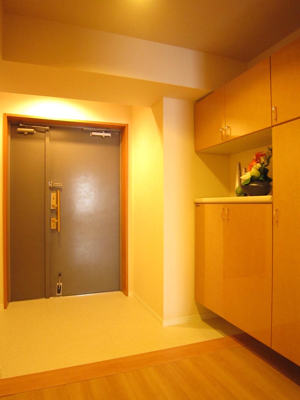 Entrance. Indoor (10 May 2013) Shooting