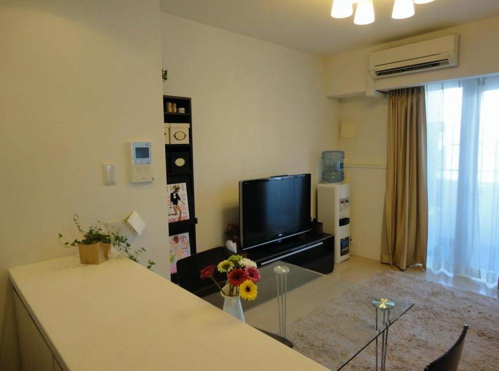 Non-living room. Is 2LDK dating shallow.