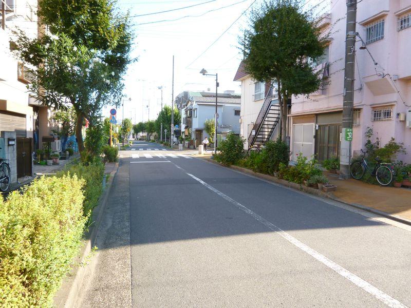 Other local. Frontal road