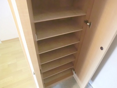 Receipt. Plenty of shoes cloak.