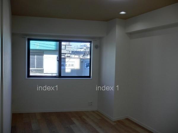 Non-living room. Color to match with any furniture ☆