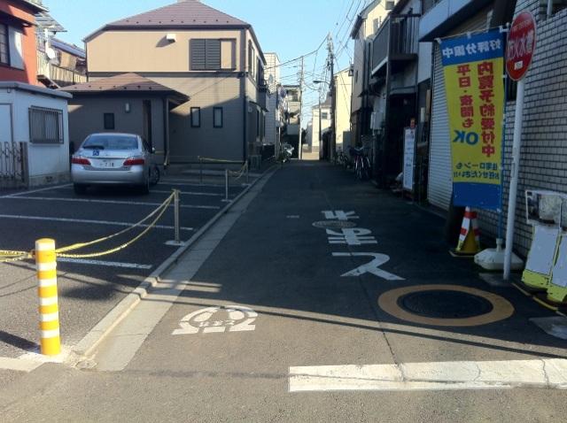 Local photos, including front road. Local (11 May 2013) Shooting