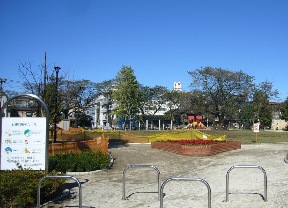 park. 40m to Tadashi Minamitani park