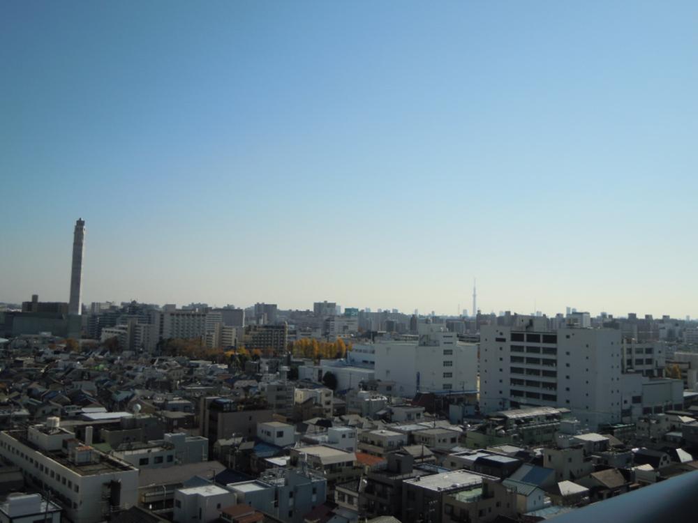 View photos from the dwelling unit. Local (11 May 2013) Shooting