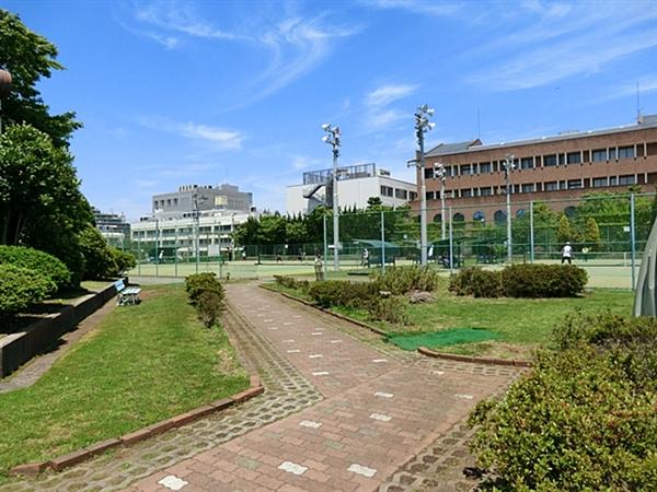 park. 600m to Kaga-chome Park