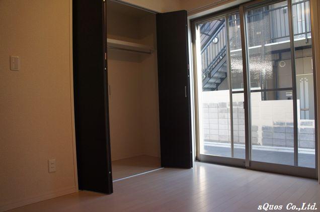 Non-living room. Indoor (10 May 2013) Shooting