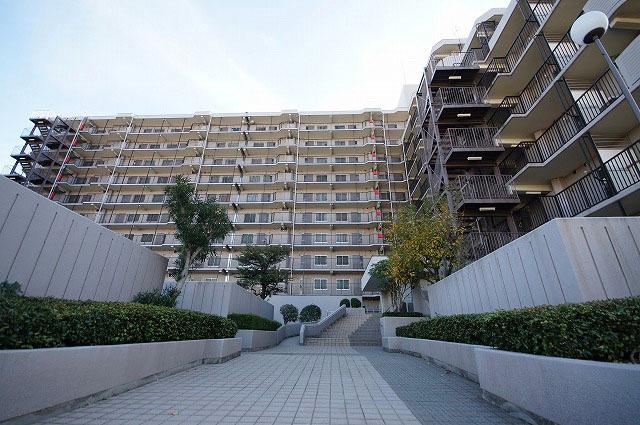 Local appearance photo. Local (12 May 2013) Shooting