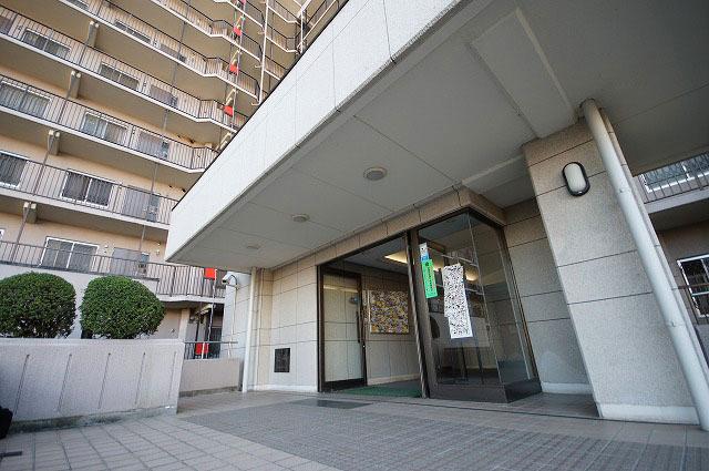 Local appearance photo. Local (12 May 2013) Shooting