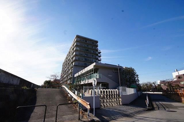 Local appearance photo. Local (12 May 2013) Shooting