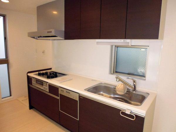 Kitchen. B Building Kitchen (November 2013) Shooting