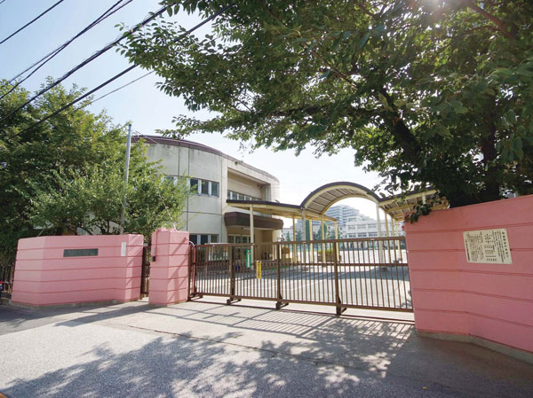 Surrounding environment. Ward Ukima elementary school (about 240m, A 3-minute walk)