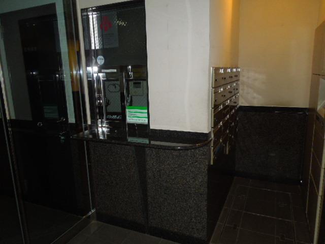 Entrance. Common areas