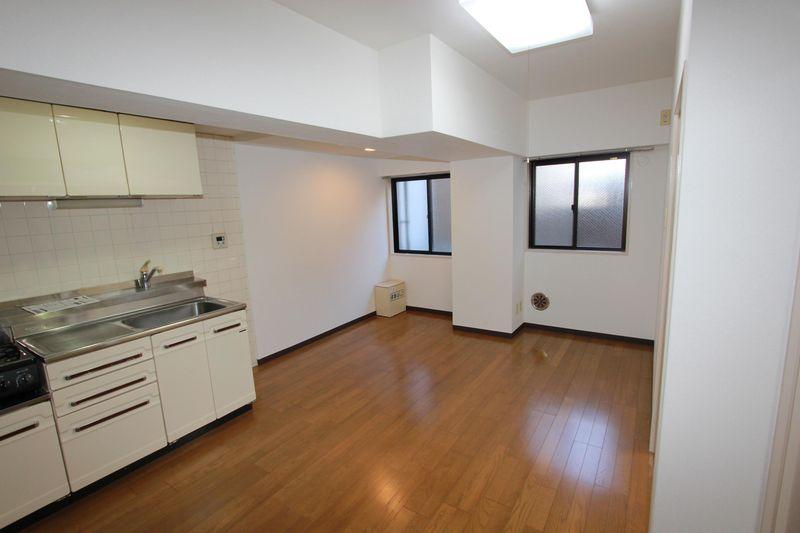 Living. Living-dining