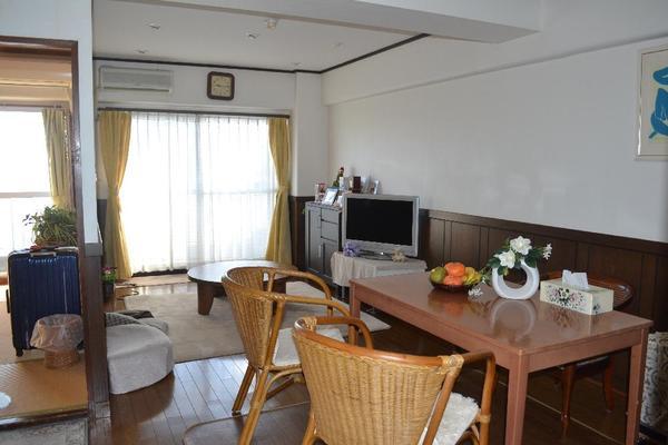 Living. Local (11 May 2013) Shooting