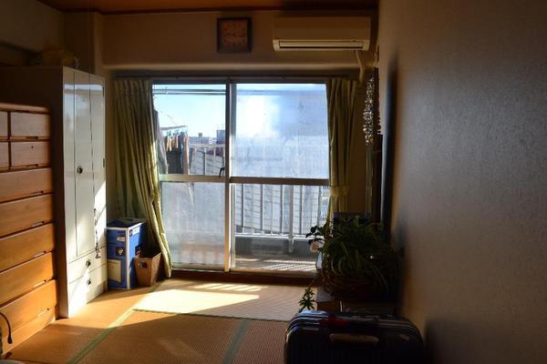 Non-living room. Local (11 May 2013) Shooting