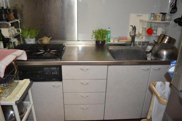 Kitchen. Local (11 May 2013) Shooting