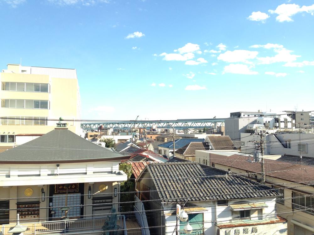 View photos from the dwelling unit. View from the site (December 2013) Shooting.