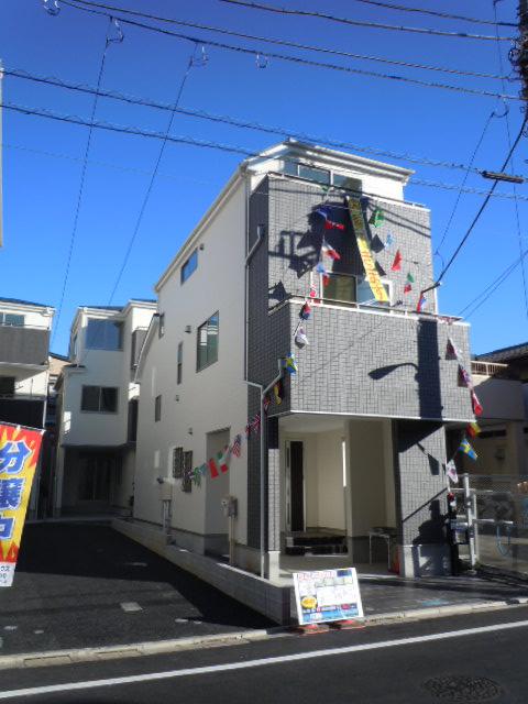 Local appearance photo. Building 3 appearance of. Shooting from the southwest side. You can see the degree of per yang. Please check local. (At 2013 21 September 13) shooting