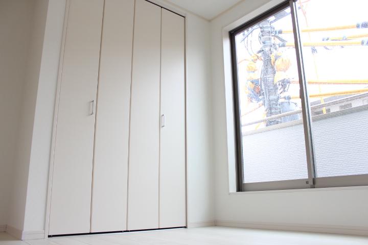 Non-living room. Building 3 Western-style.