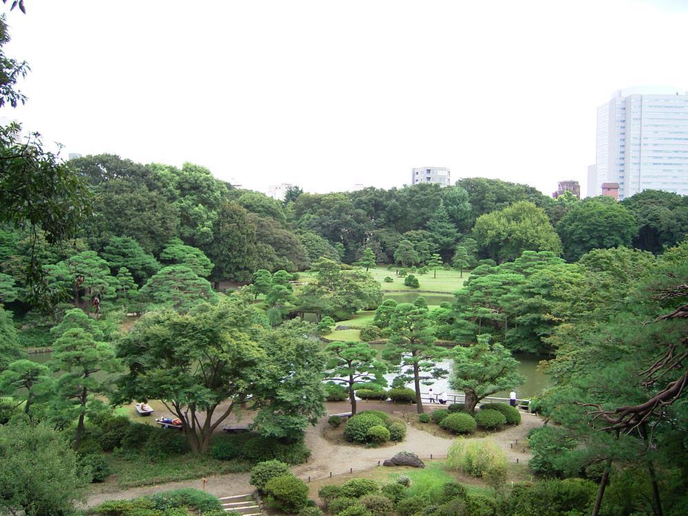 park. Rikugien (about 650m)