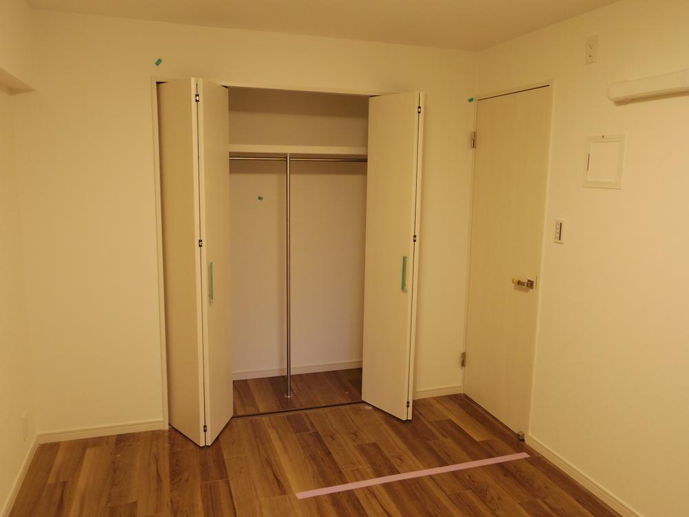 Non-living room. Indoor (11 May 2013) Shooting