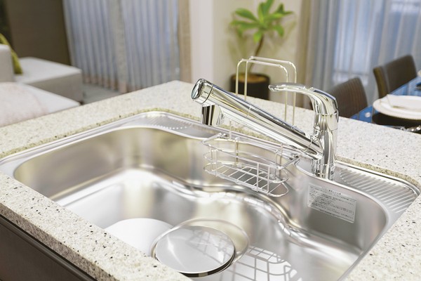  [Quiet sink]  [Water purifier integrated mixing faucet] The sound of wet work is hard to sound "quiet sink". At any time delicious water is available "water purifier integrated mixed water plug" has also been equipped with.