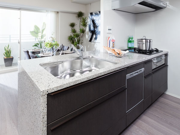 Kitchen.  [Ellesmere kitchen] Actually incorporate the point of view of those who stand in the kitchen, Ease of use is also an emphasis of course communication and design, It is a kitchen for families.