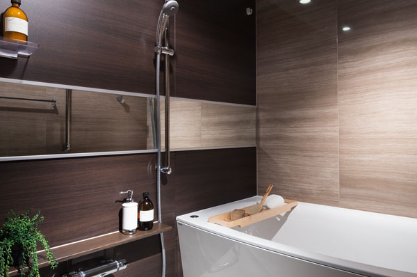 Other.  [Bathroom] Shower head that three types of water flow can be chosen Ya, Stride easy low-floor type unit bus, Enhancement of facilities, including a further bathroom ventilation drying heater