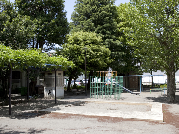 Surrounding environment. Kamiya park (about 10m ・ 1-minute walk)