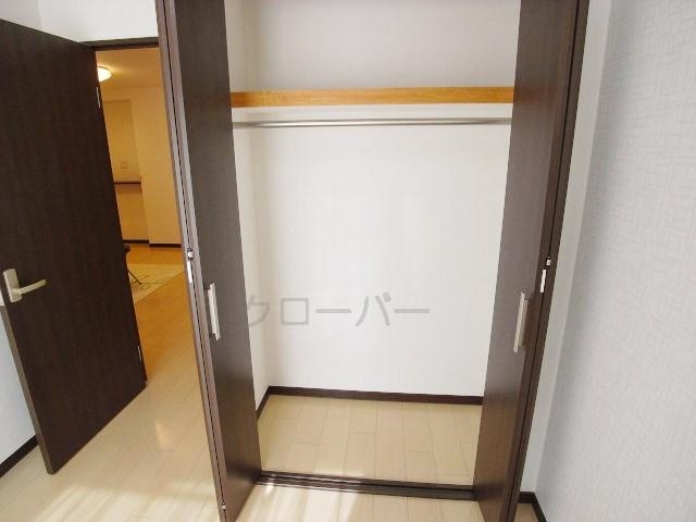 Receipt. Western style room closet