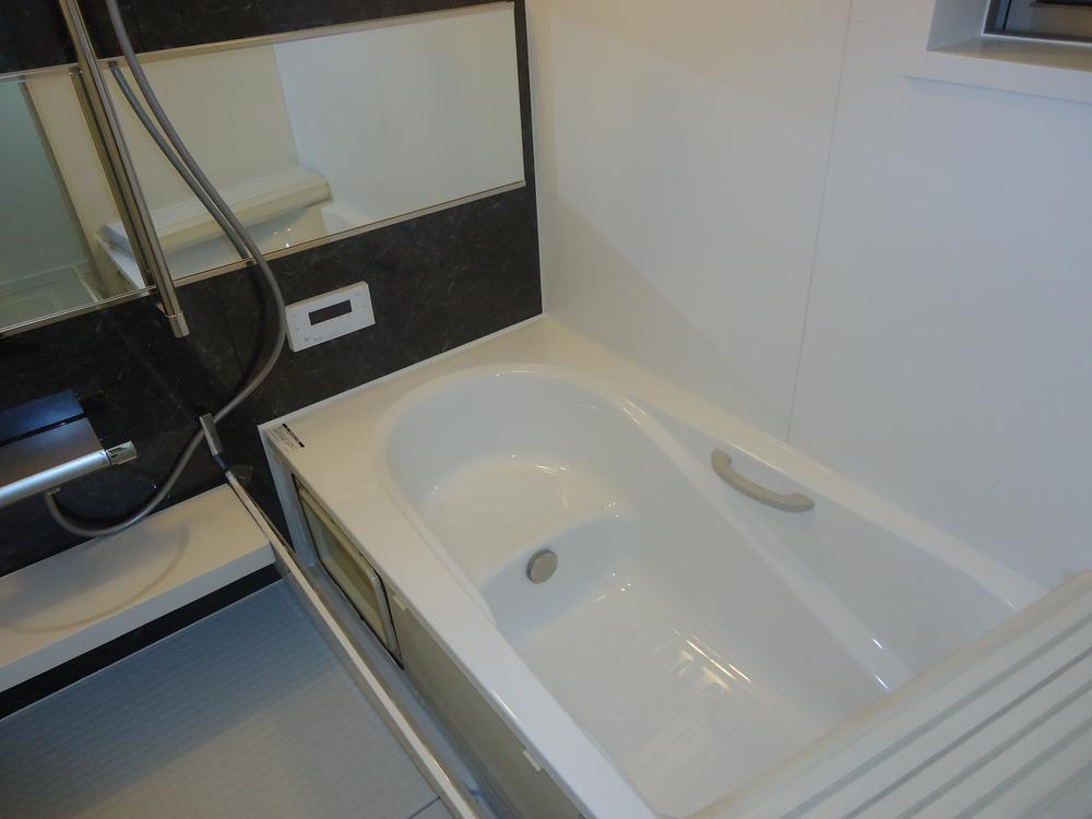 Bathroom. Indoor (11 May 2013) Shooting