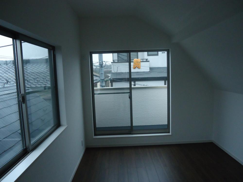 Non-living room. Indoor (11 May 2013) Shooting