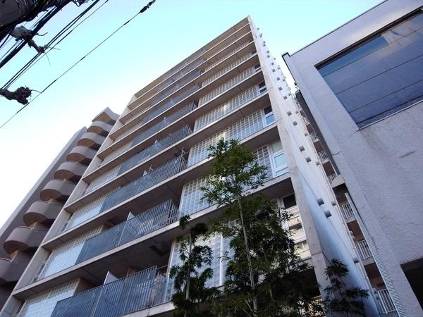 Local appearance photo. Local (12 May 2013) Shooting