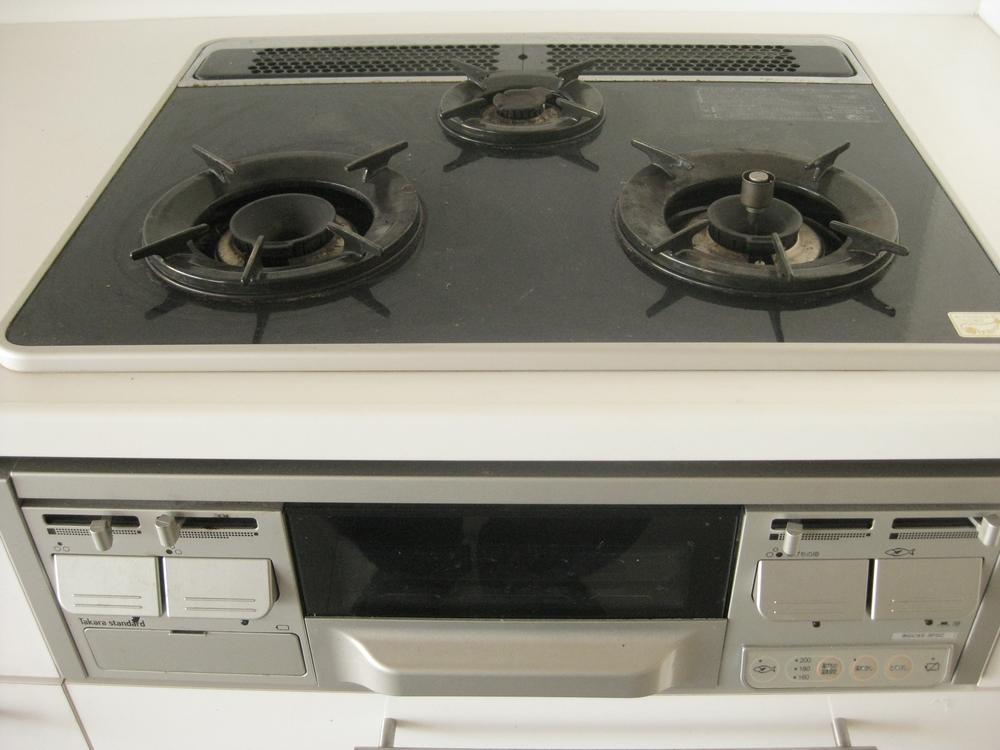 Kitchen. Indoor (12 May 2013) Shooting