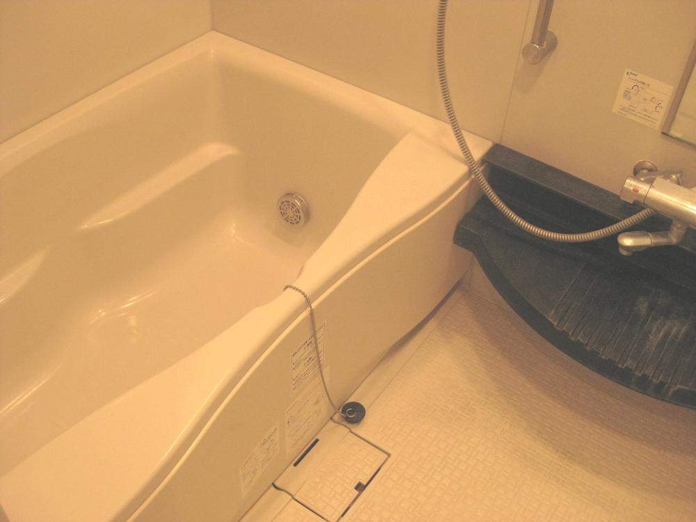 Bathroom. Indoor (12 May 2013) Shooting