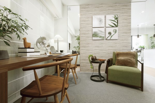 DEN that you can enter and exit from the Western-style (1). Space available for multi-purpose such as a den or a child's study space