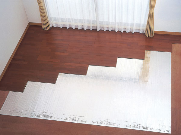 Other.  [Warm the rooms clean from feet, Gas hot water floor heating] living ・ It employs a hot-water floor heating in the dining. Without causing the wind to wind up the dust, It warms to clean from feet.