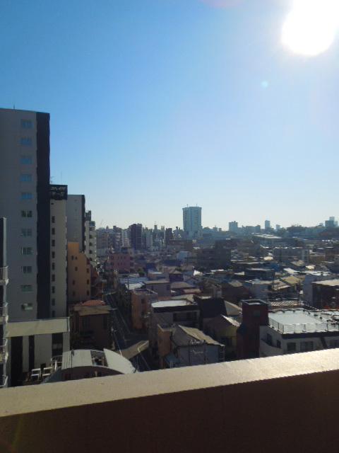 View photos from the dwelling unit. View from the south balcony (December 2013) Shooting