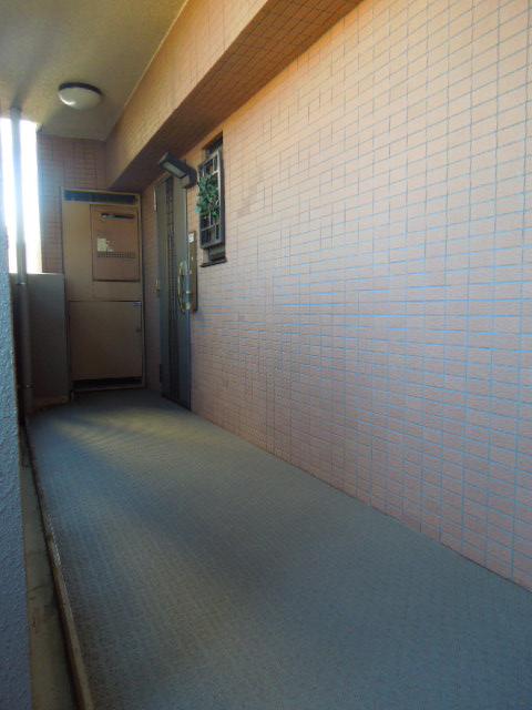 Other. Pouch (2013 December shooting)